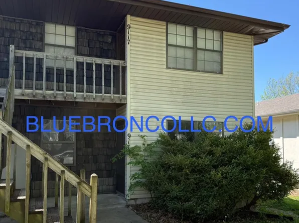 Updated 2-Bedroom Apartment in Raytown, 9115 E 85th St, Kansas City, MO 64138