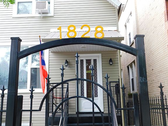 4th image of 1828 N Kedzie Ave