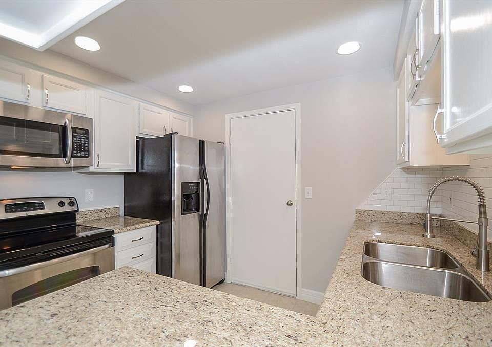 1st image of 1829 Augusta Dr APT 30