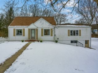 112 Maple Dr, Valencia, PA 16059