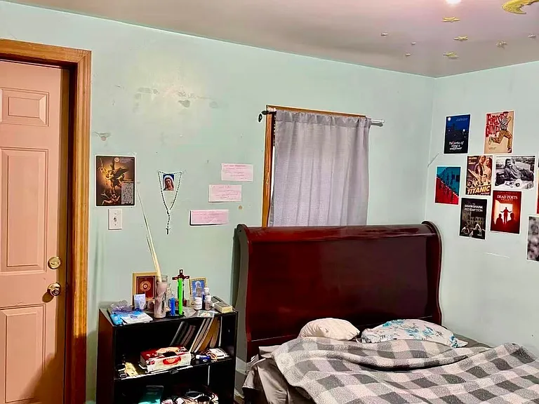 182 Josephine Ave — Photo 2