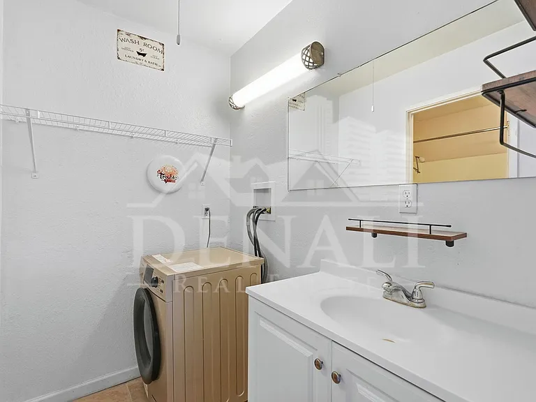 808 S Langley Ave #201 — Photo 21