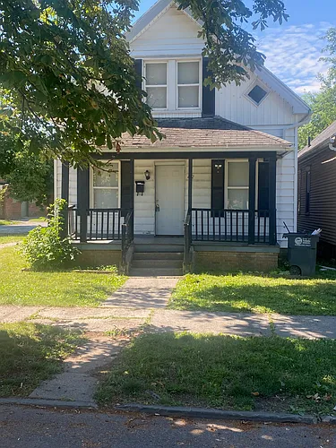 452 E Park St Photo 1