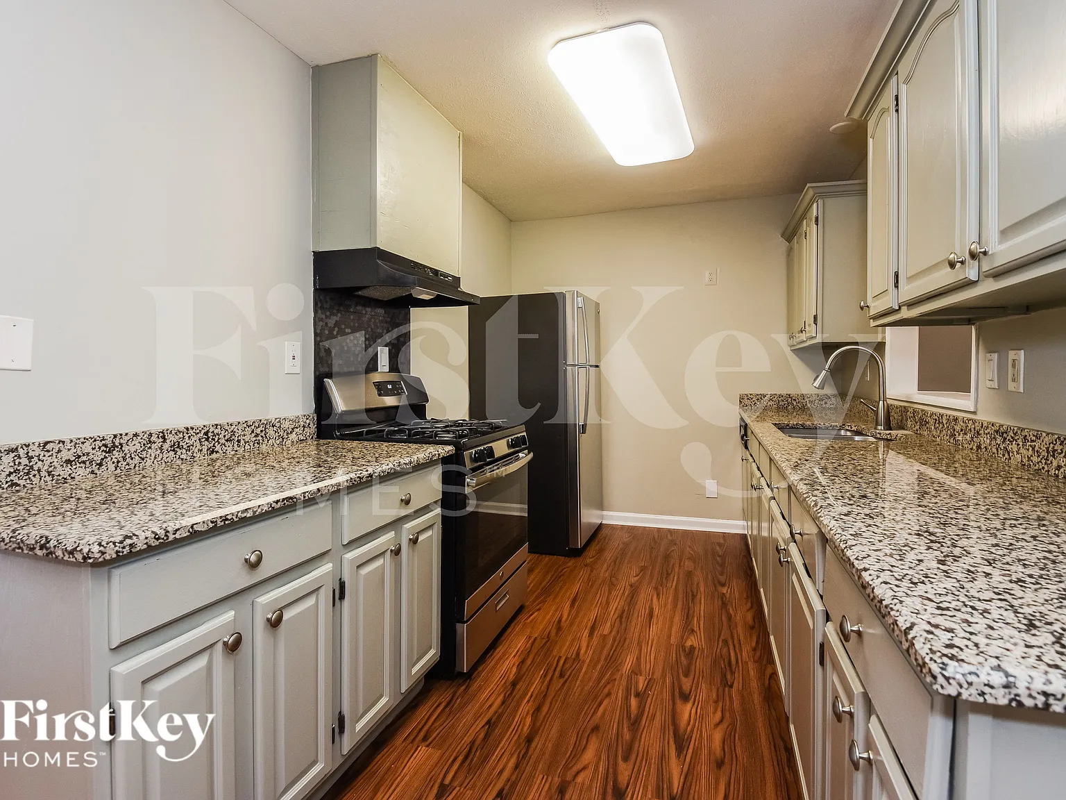 4 bed, 2.0 bath, 1825 sqft, $2,305 — Photo 4