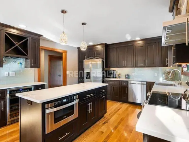 13 Kings Point Ln — Photo 5