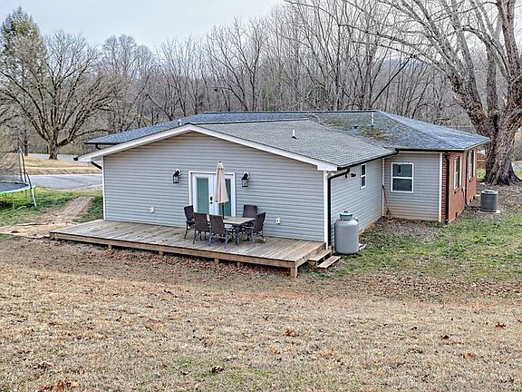 2nd image of 25 Grizzle Dr