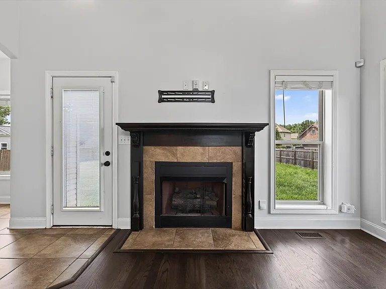 3710 Windhaven Ct — Photo 13