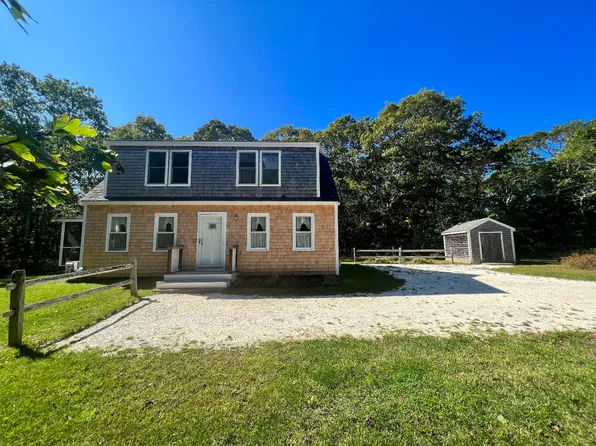 175 Oak Ln, West Tisbury, MA 02575