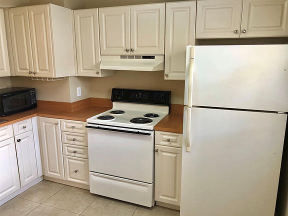 4th image of 12117 Royal Palm Boulevard #3F