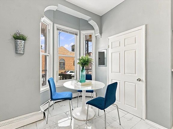 4th image of 363 Forrest St