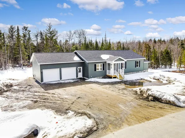 44 Angel Circle, Sidney, ME 04330