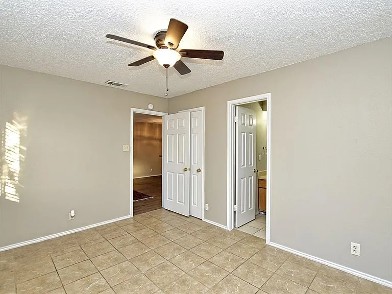 5401 Spring Meadow Rd #B — Photo 12