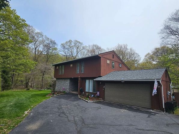 109 Spruce Dr