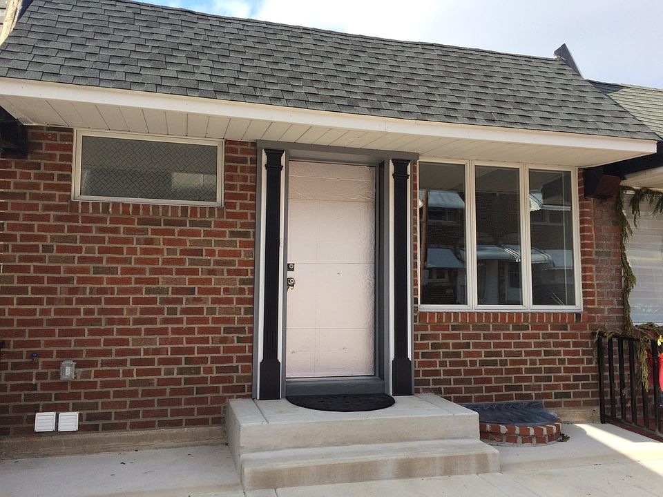 1st image of 2830 S Hutchinson St