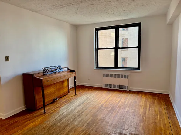 112-24 Northern Boulevard image 12 of 29