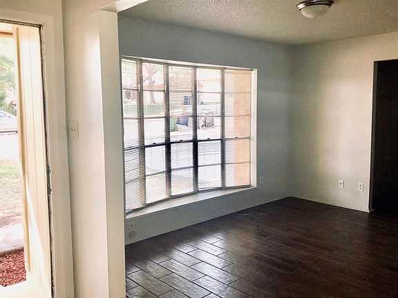 3rd image of 6510 Ridge Peak Dr
