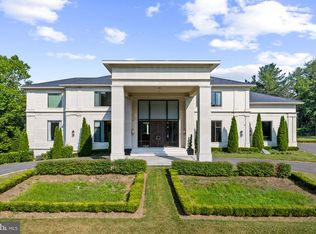 8880 Bradley Blvd, Bethesda, MD 20817