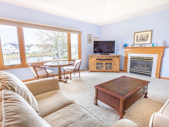 5th image of 56 Stony Brook Dr