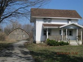 1628 Sturgeon Point Rd, Derby, NY 14047