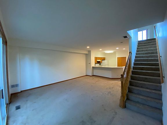 4th image of 741 Blossom Ct
