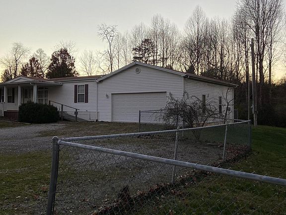 4th image of 368 Mimosa Ln