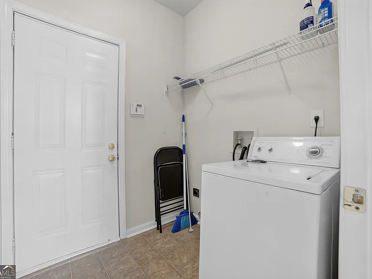 636 Oakland Hills Dr — Photo 5