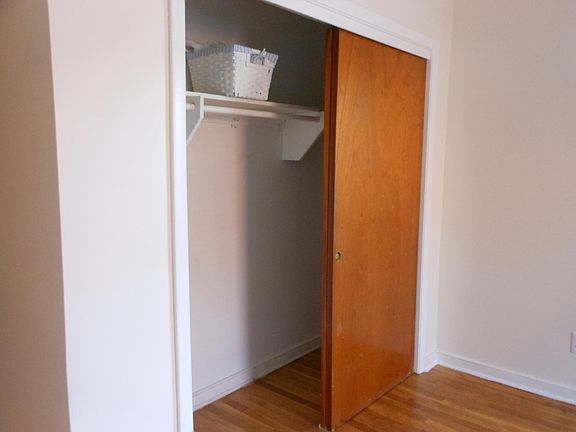 2nd image of 3530 Grove Ave APT 5