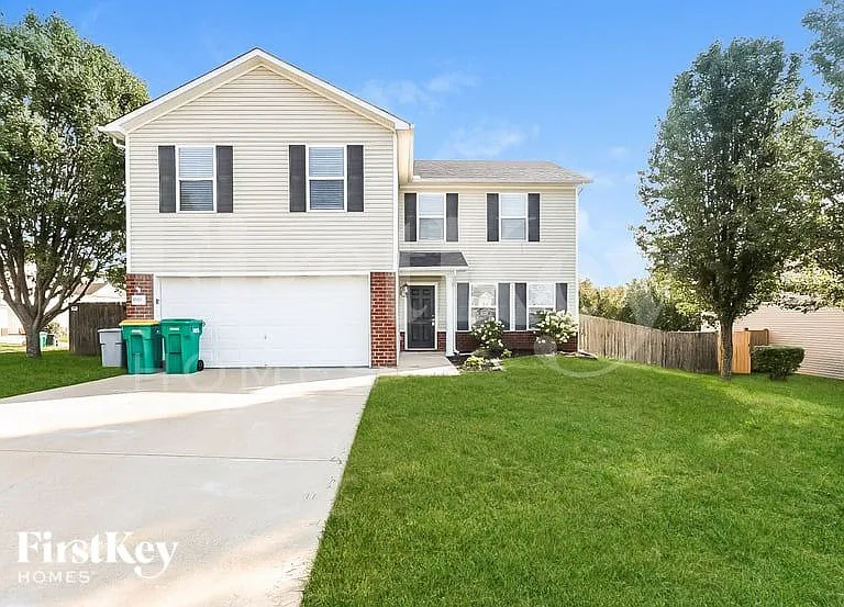 6001 Burnett Cir — Photo 1