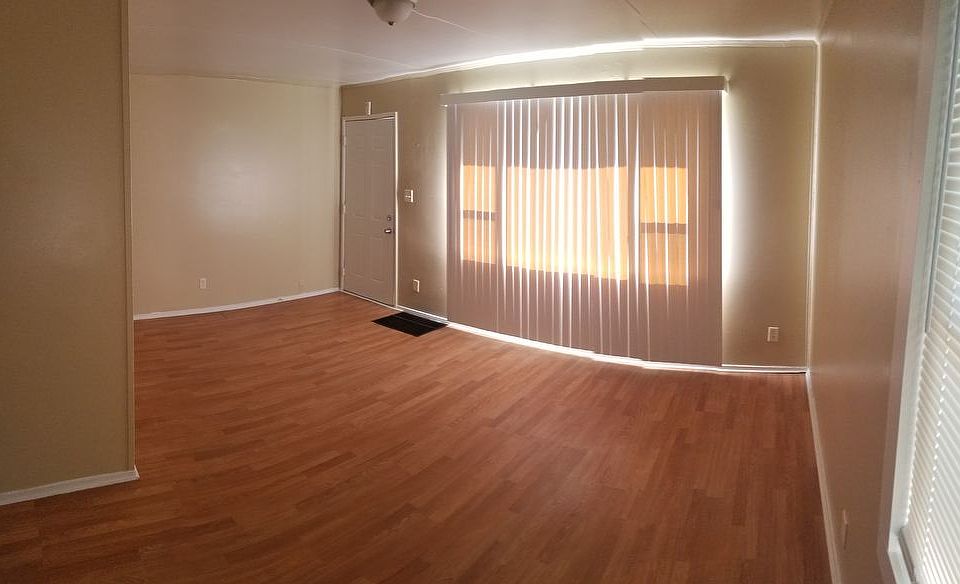 2nd image of 1832 N Riley Ave