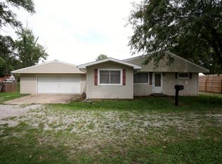 110 N Elm St, Vandalia, IL 62471