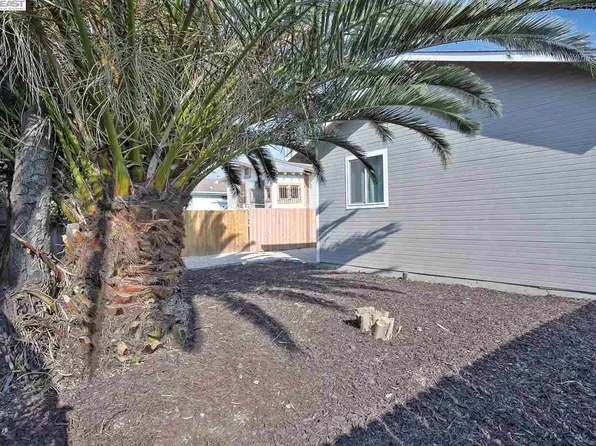 1753 Church St, Oakland, CA 94621
