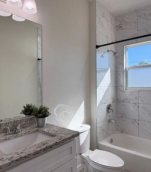 2129 Hibiscus Pl — Photo 25
