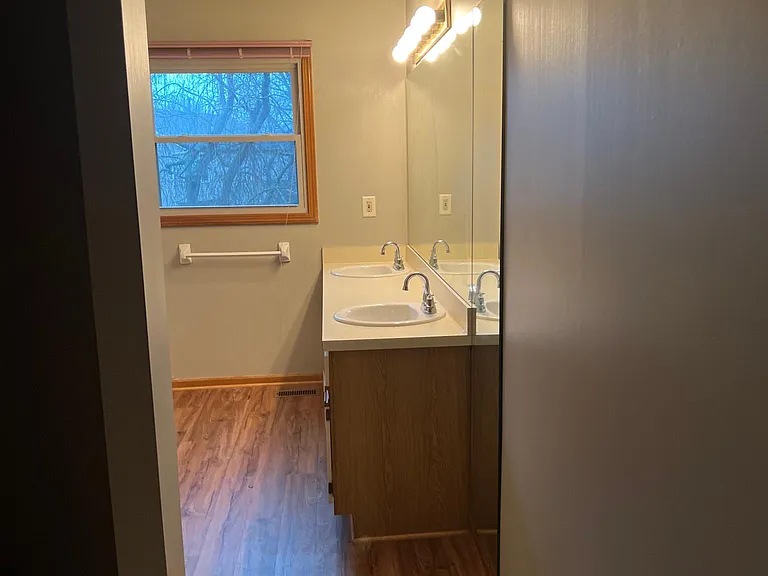 7426 Mapleleaf Blvd — Photo 33