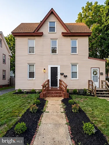 137 High St E #A Photo 1 137 High St E #A Photo 1