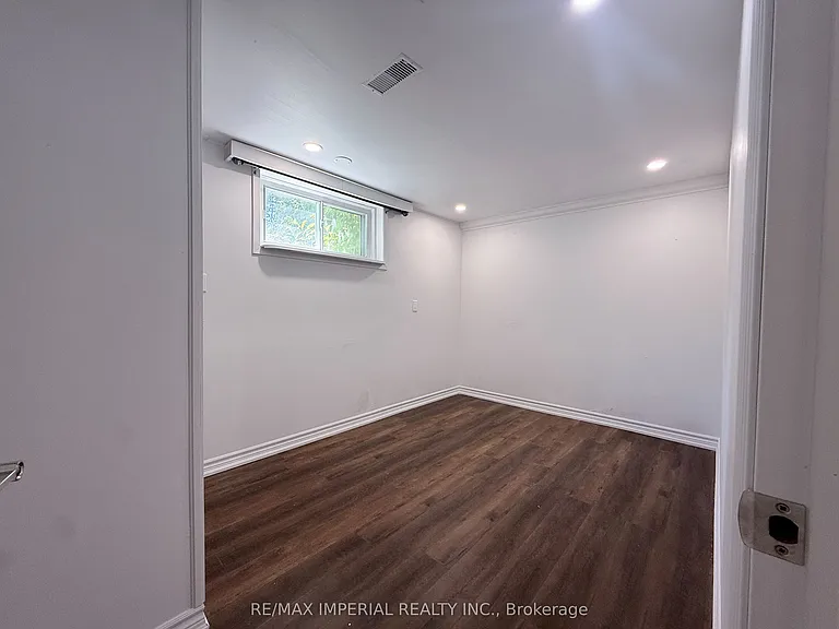 69 Edgar Ave #BASEMENT — Photo 15