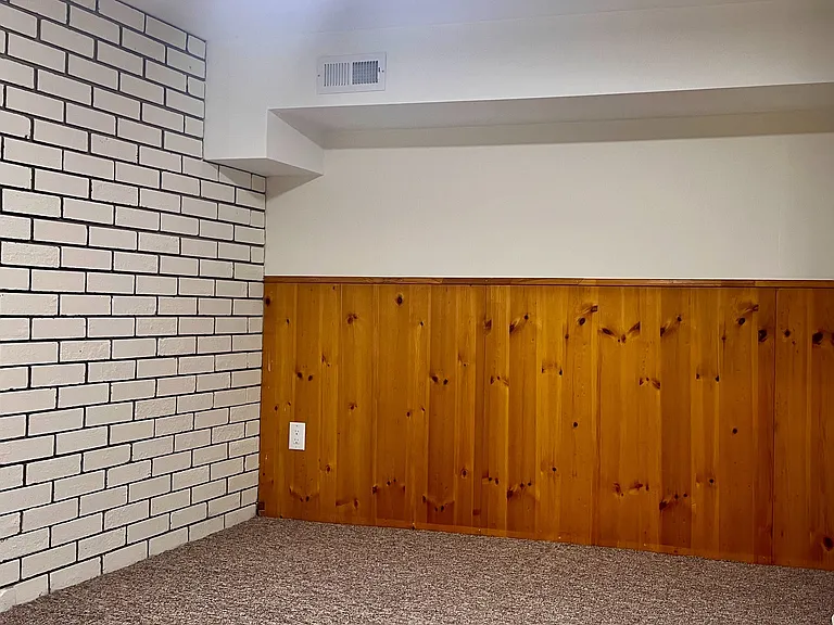 2 Thorncroft Cres — Photo 18