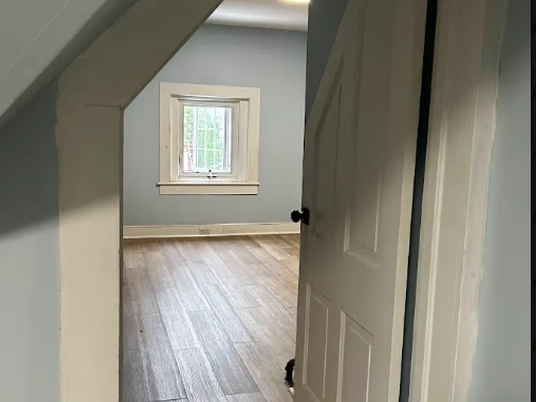 1638 Sanderson Ave — Photo 65