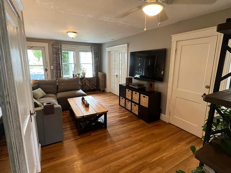 94 Overland Rd #2 — Photo 4