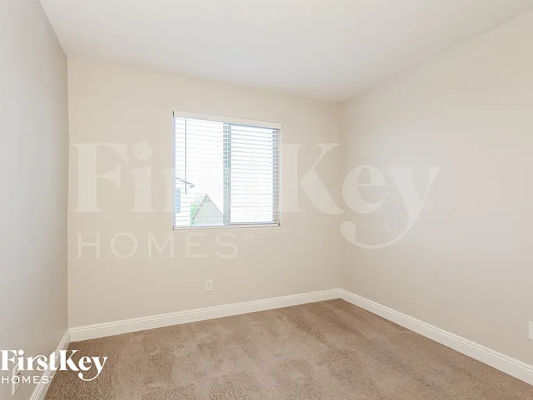 1023 S 151st Ln — Photo 13