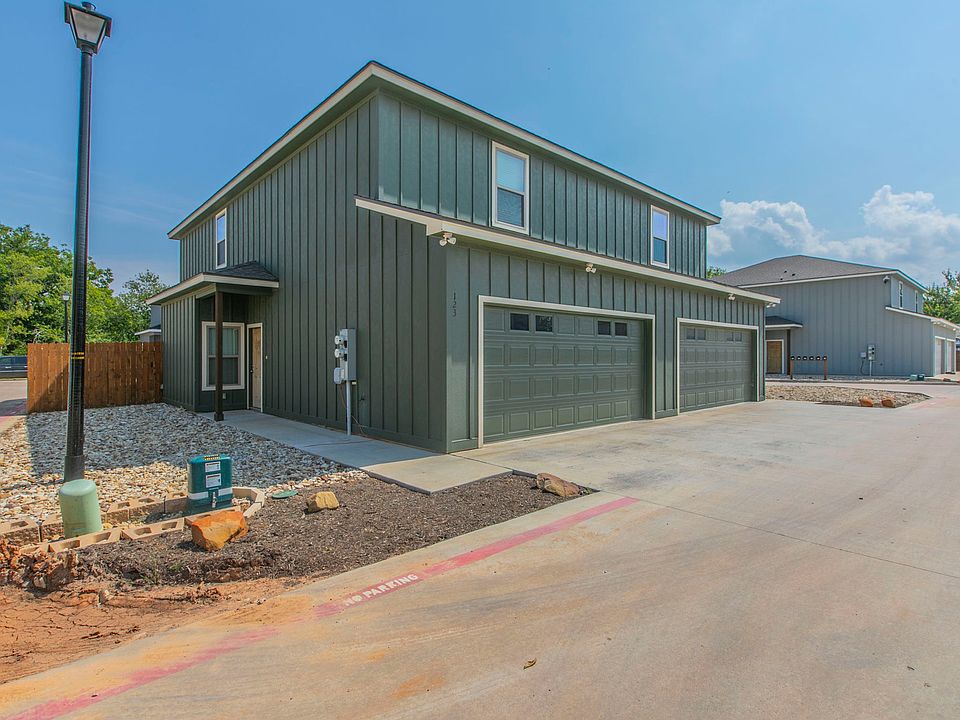 1st image of 123 Patriot Cir #123