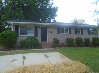4312 Colebrook Rd, Charlotte, NC 28215