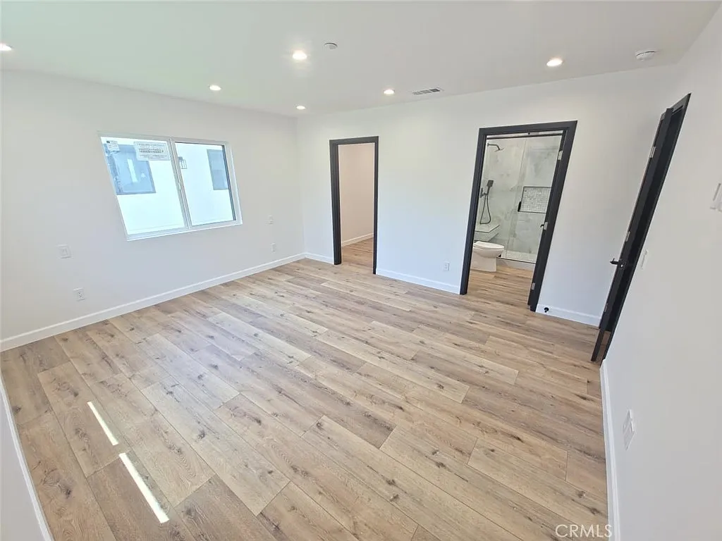 3 bed, 1600 sqft, $3,999 — Photo 4