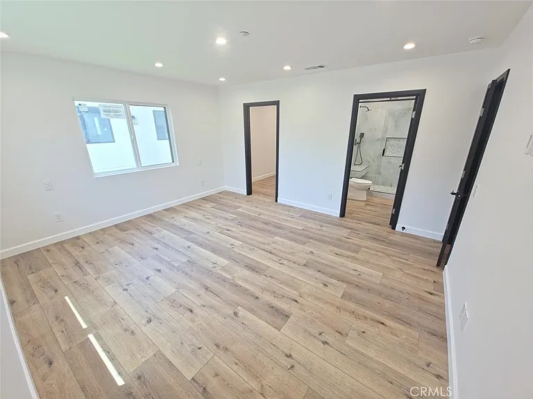 7333 Vanalden Ave — Photo 4