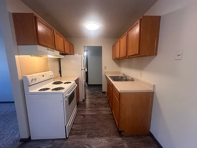 24th St. Apartments — Photo 22