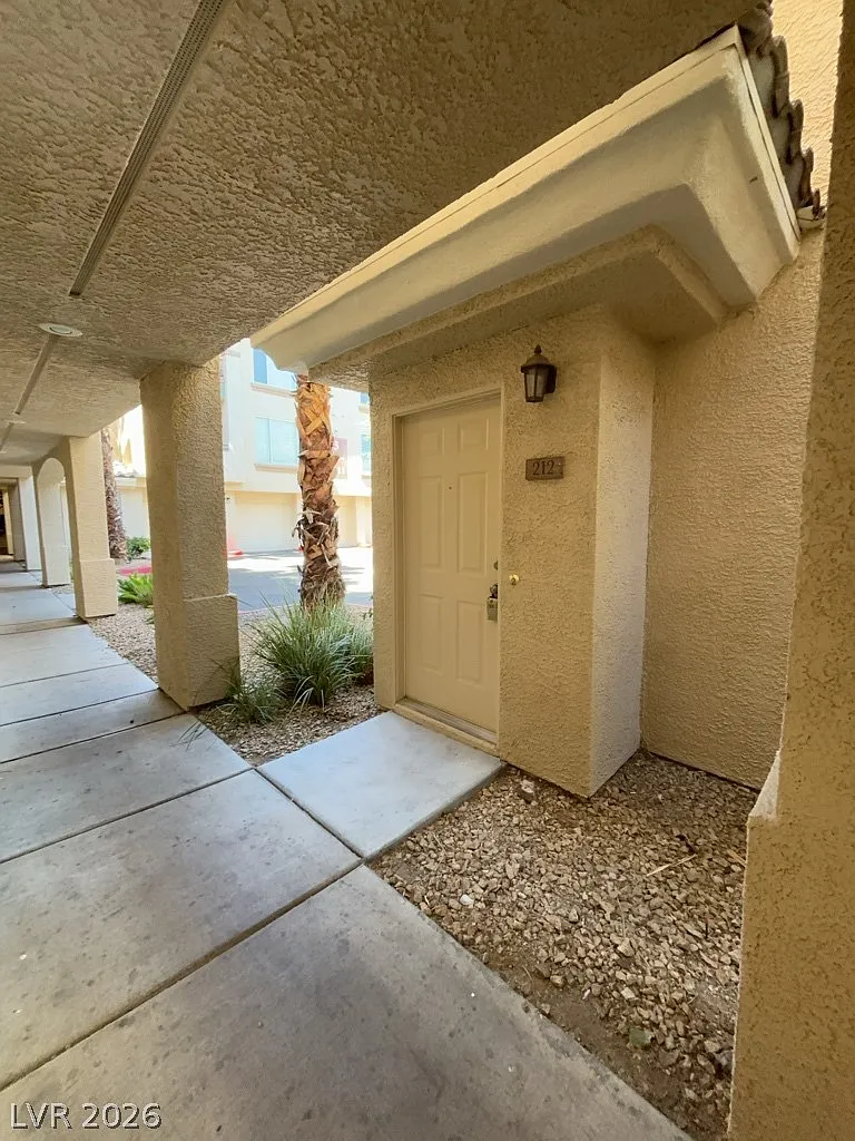 7111 S Durango Dr — Photo 1