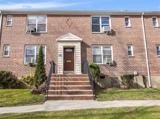 35-24 205th St #273, Bayside, NY