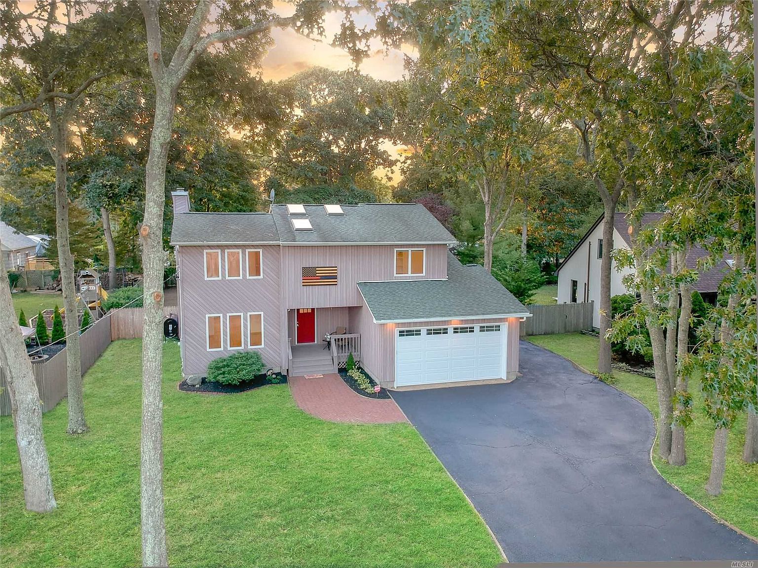 54 Hewitt Blvd, Center Moriches, NY 11934 Zillow