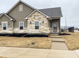 1763 Summit Crossing Ln, College Station, TX 77845