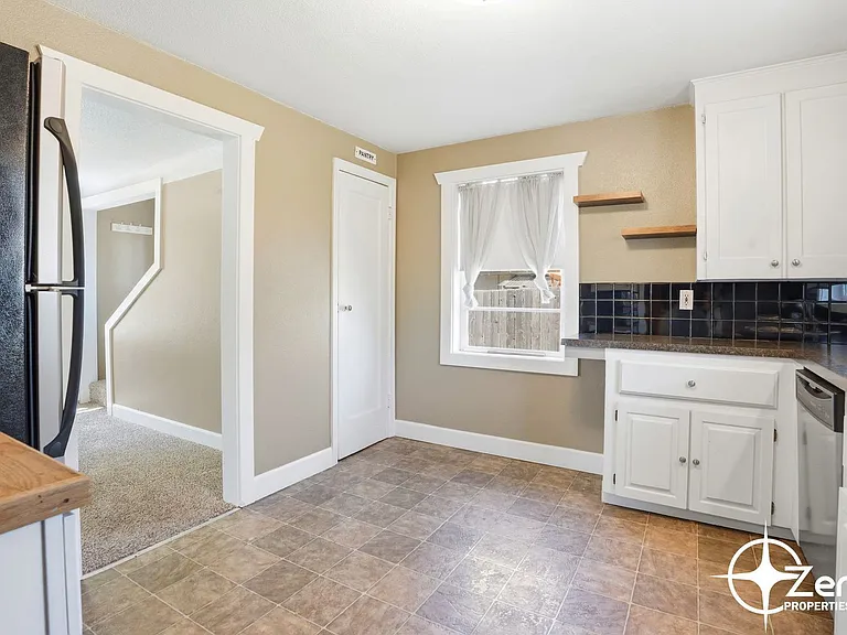 1818 W 22nd St — Photo 16