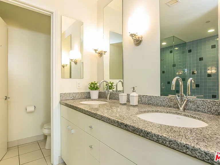1100 Wilshire Blvd #3504 — Photo 19